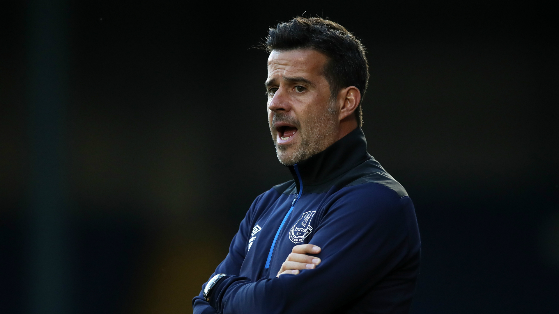 攻和穩健防 攻和穩健防