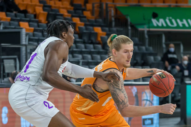 球场的掌控 球场的掌控